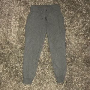 Lululemon jogger sweat pants size 6